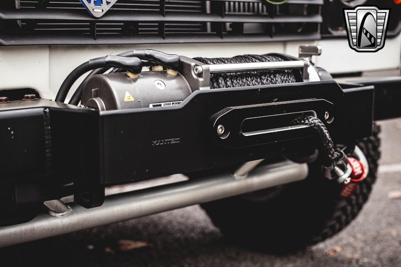 1984 Land Rover Defender