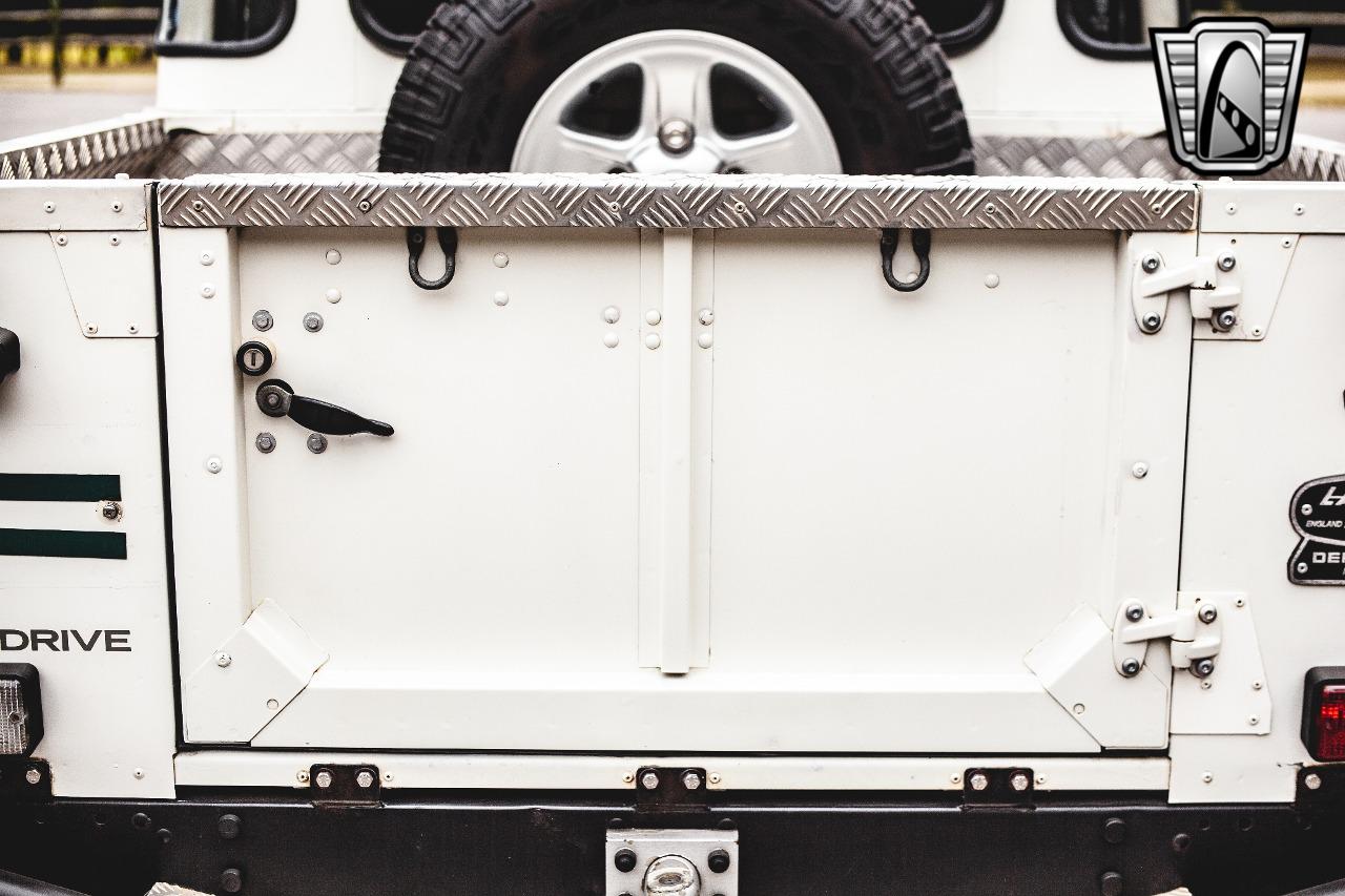 1984 Land Rover Defender