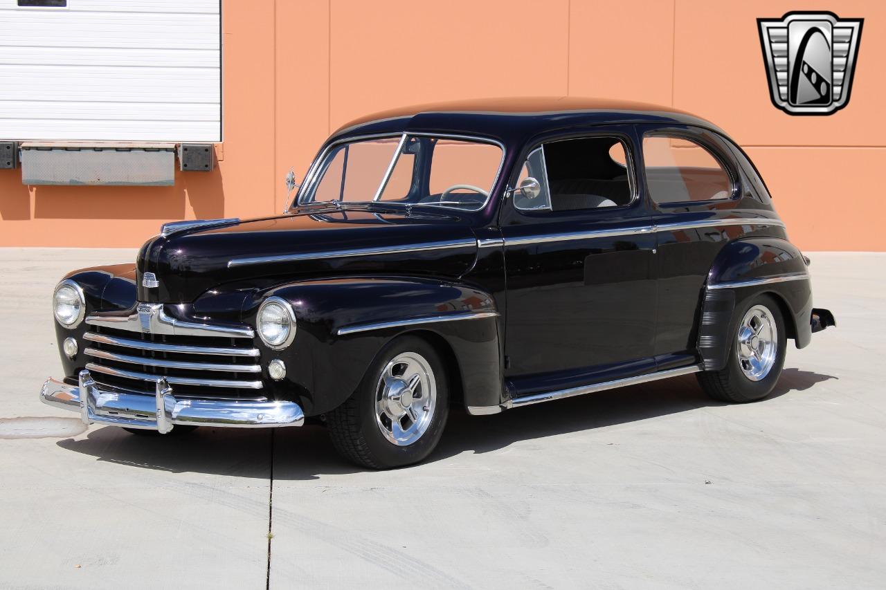 1948 Ford Deluxe