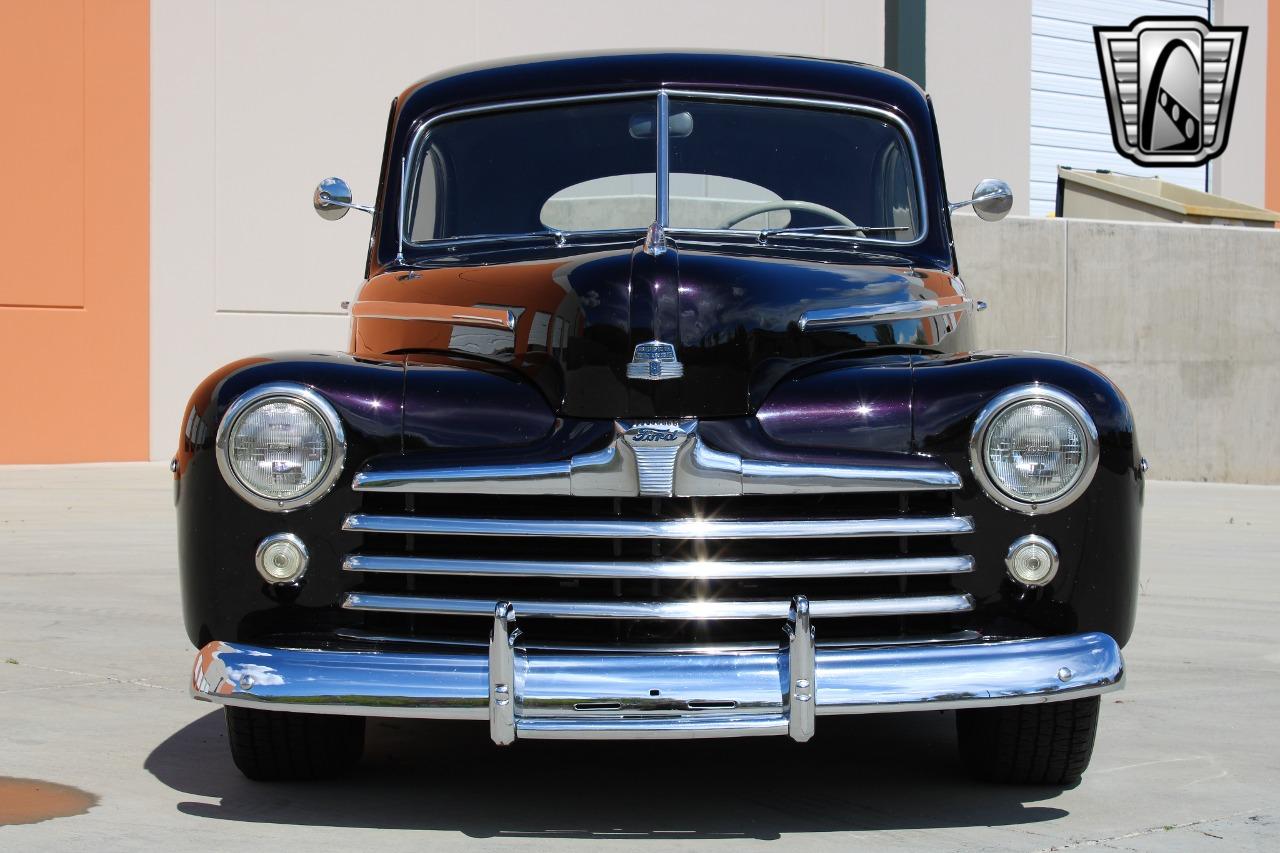 1948 Ford Deluxe