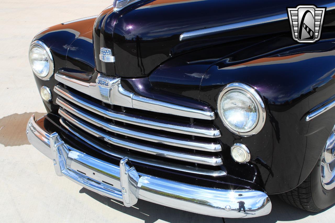 1948 Ford Deluxe