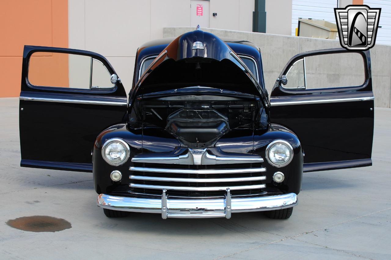 1948 Ford Deluxe