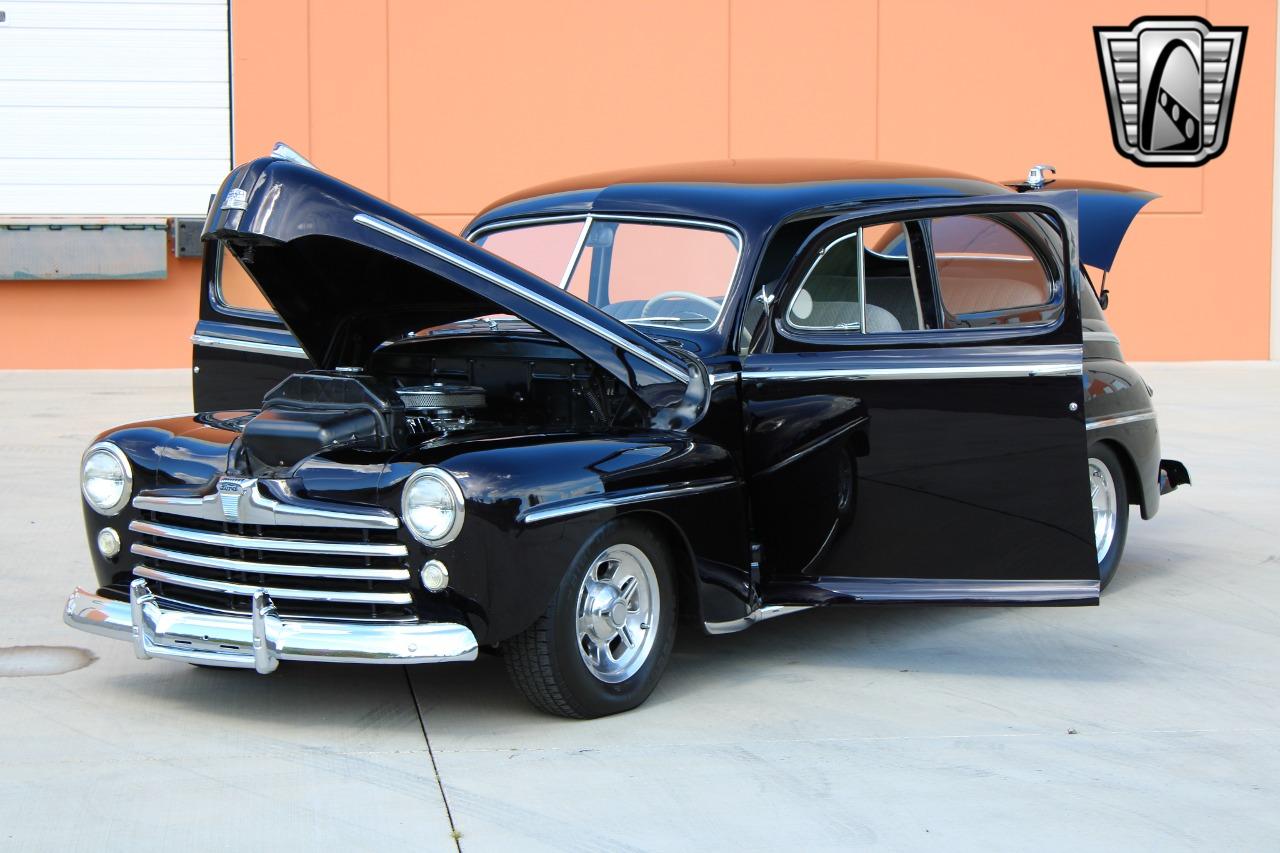 1948 Ford Deluxe