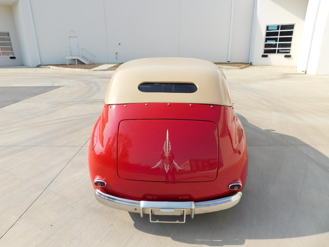 1947 Ford Deluxe