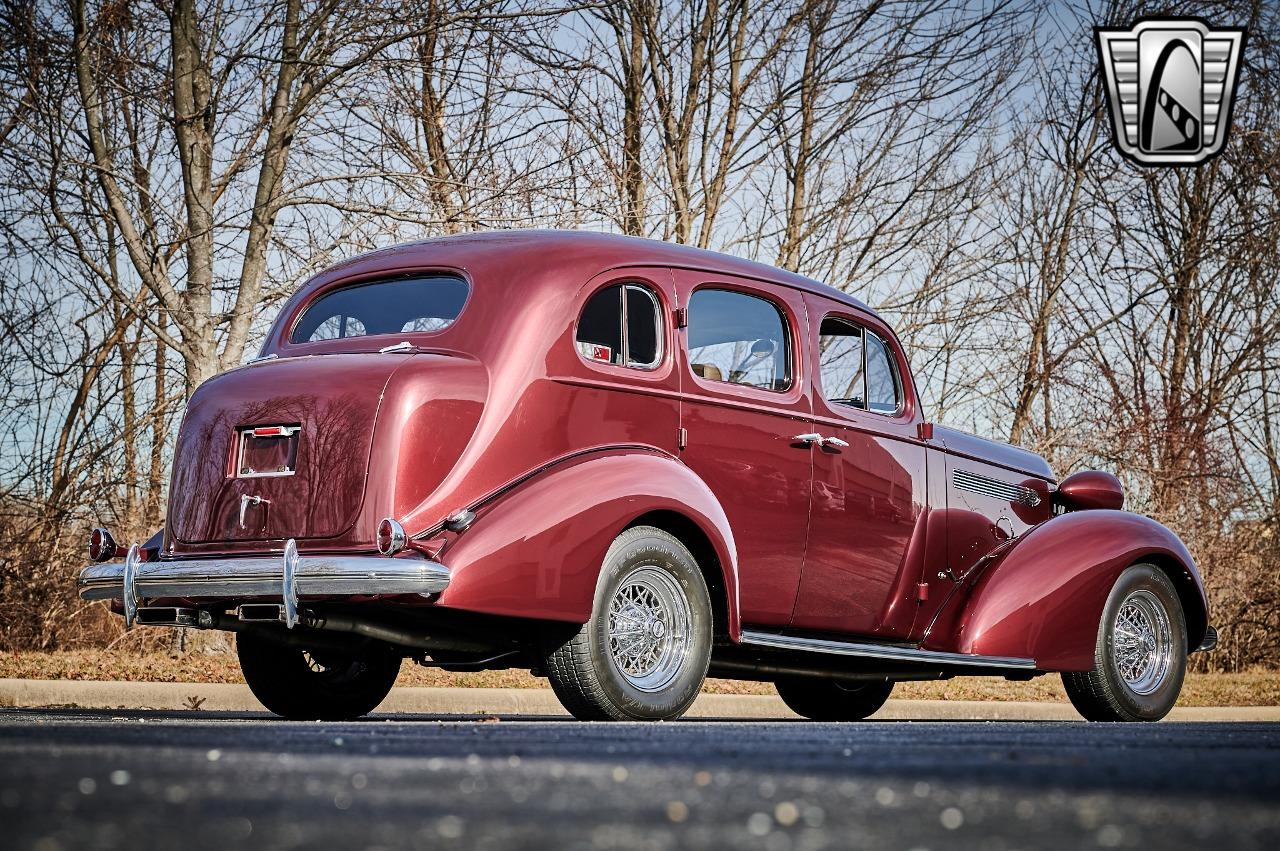 1936 Pontiac Sedan