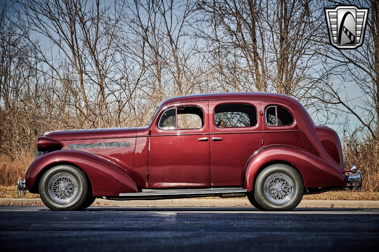 1936 Pontiac Sedan