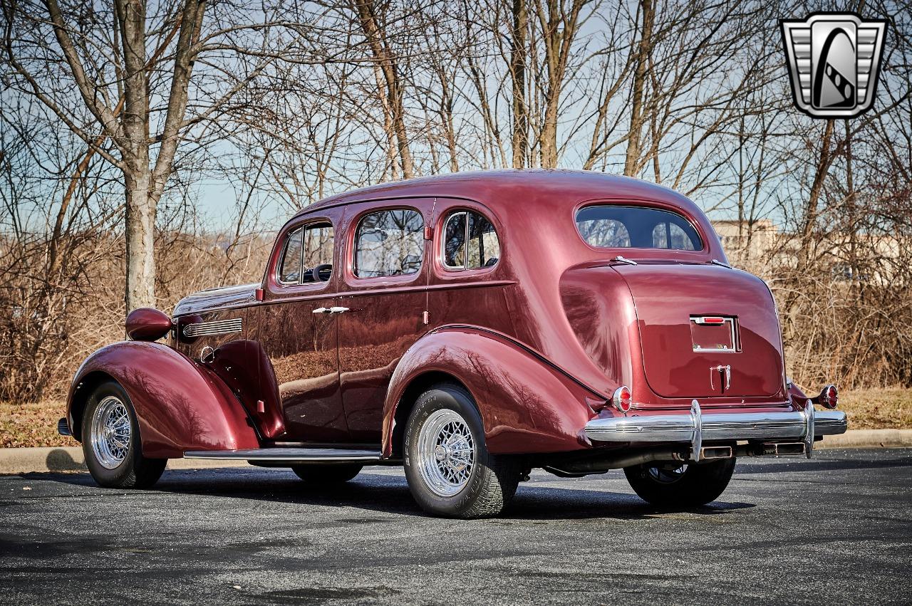 1936 Pontiac Sedan