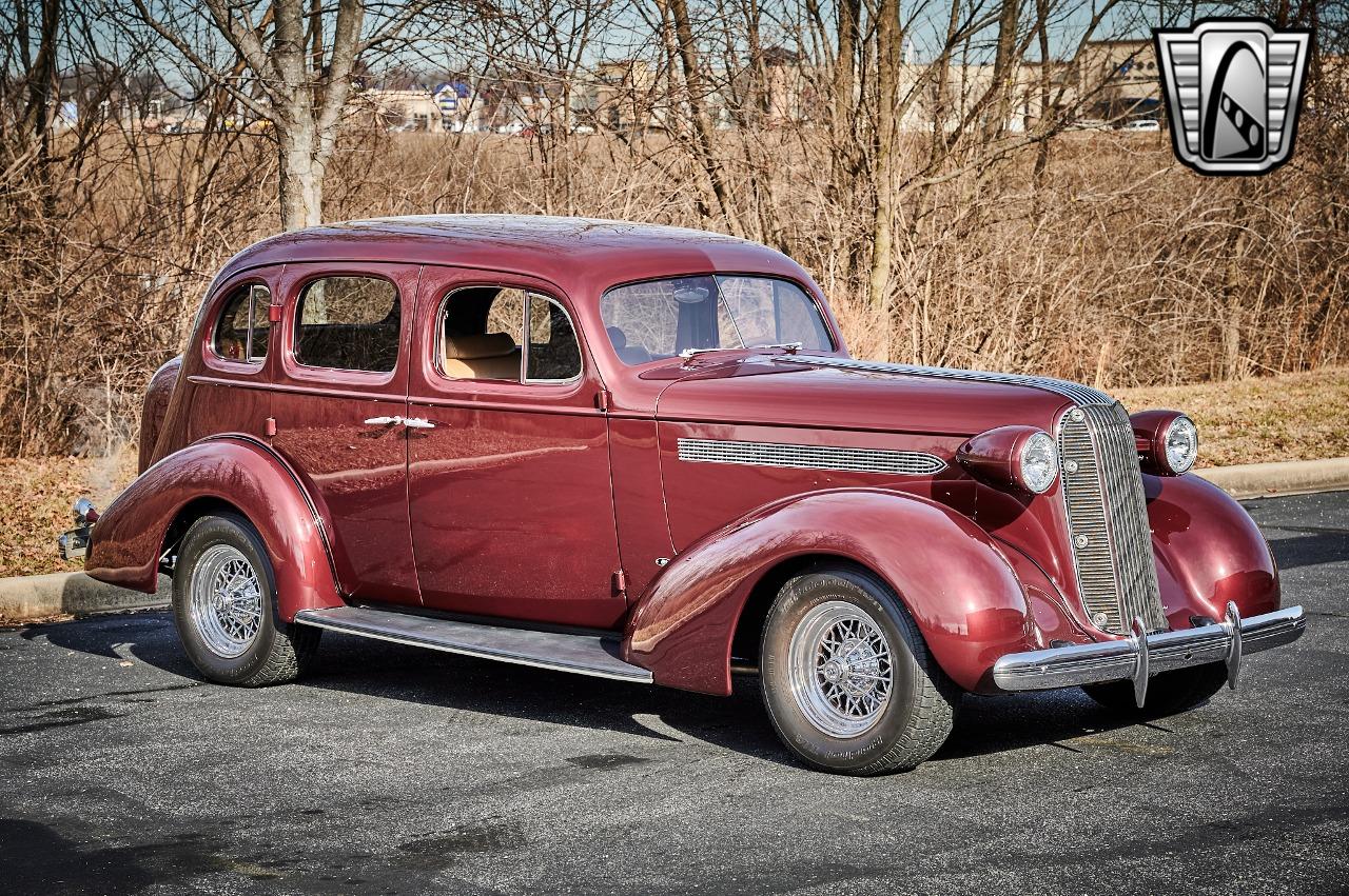 1936 Pontiac Sedan