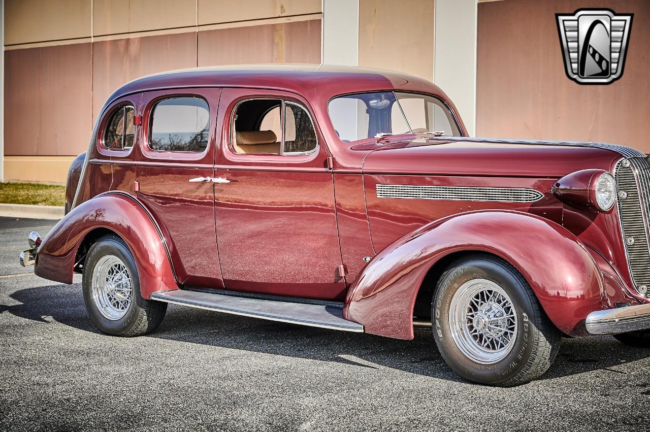 1936 Pontiac Sedan