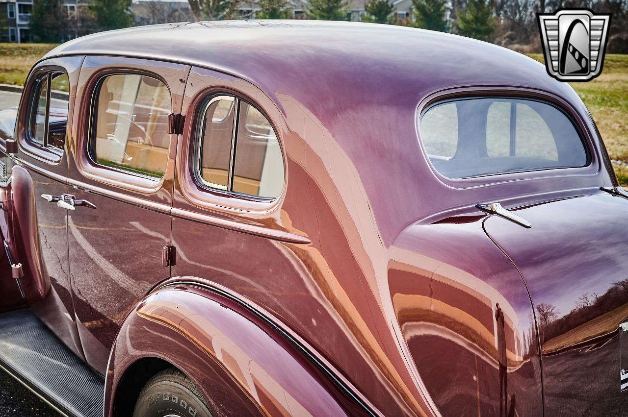 1936 Pontiac Sedan