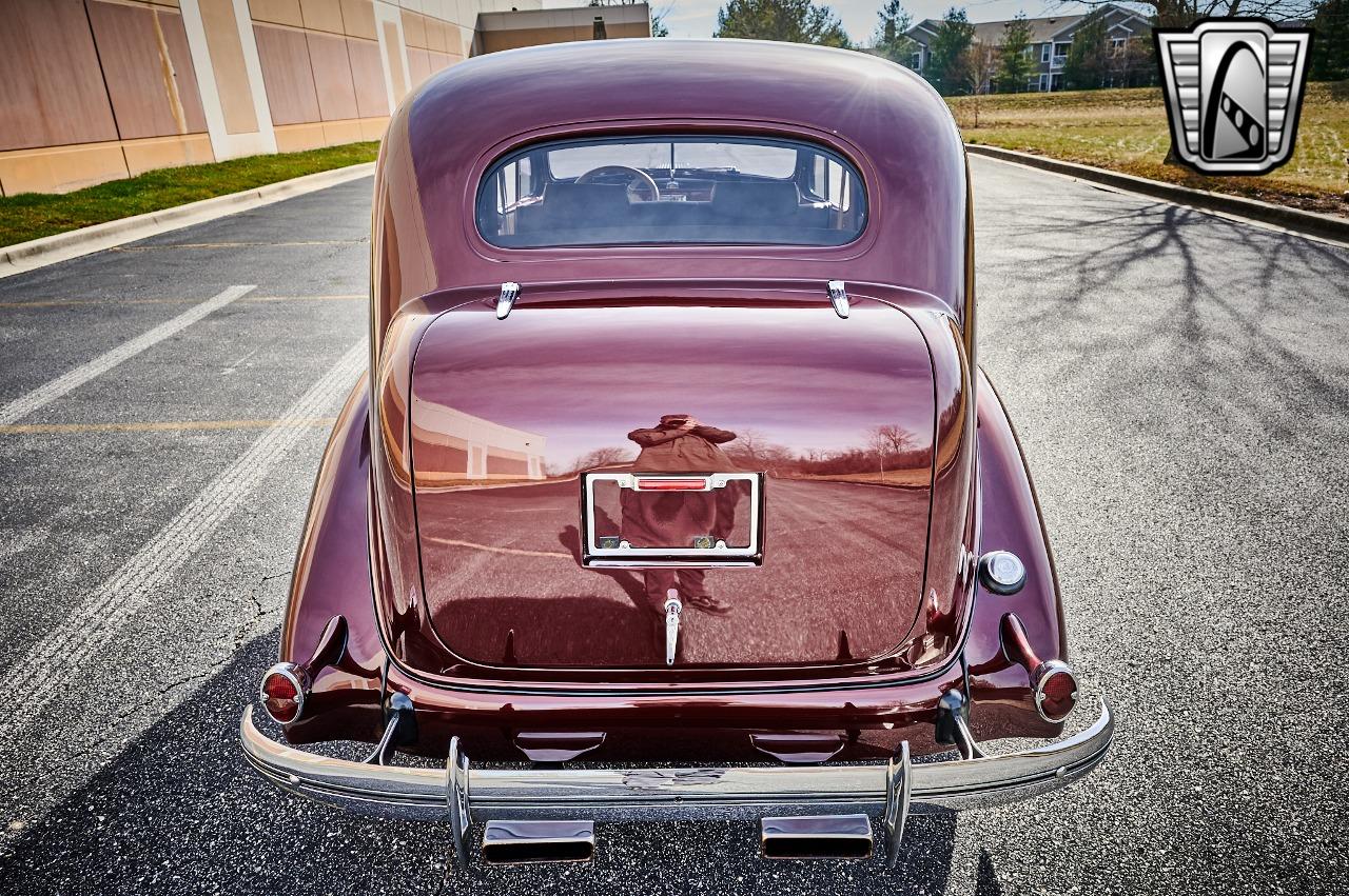 1936 Pontiac Sedan