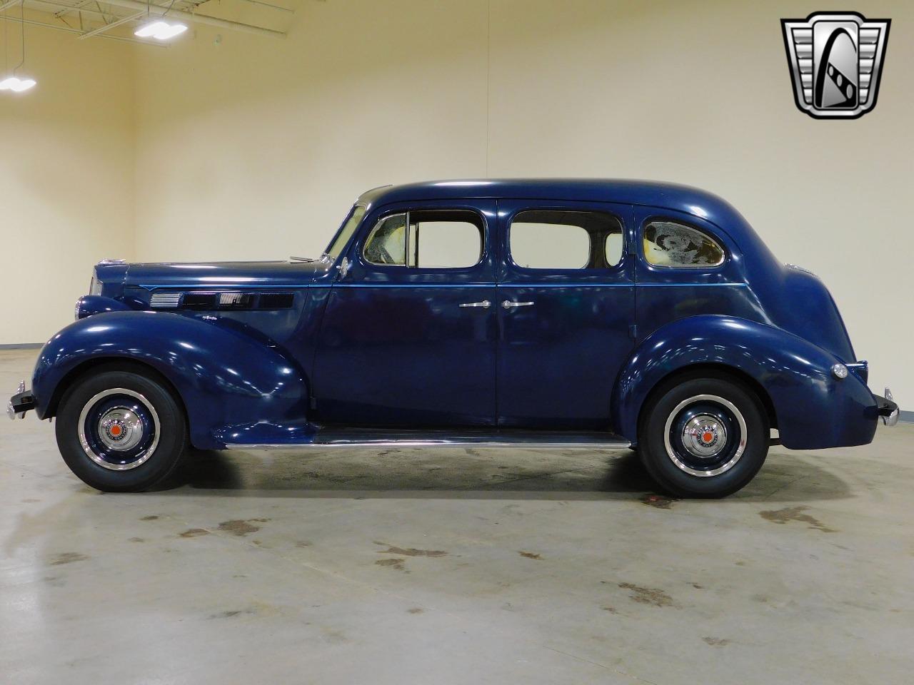 1938 Packard 1600