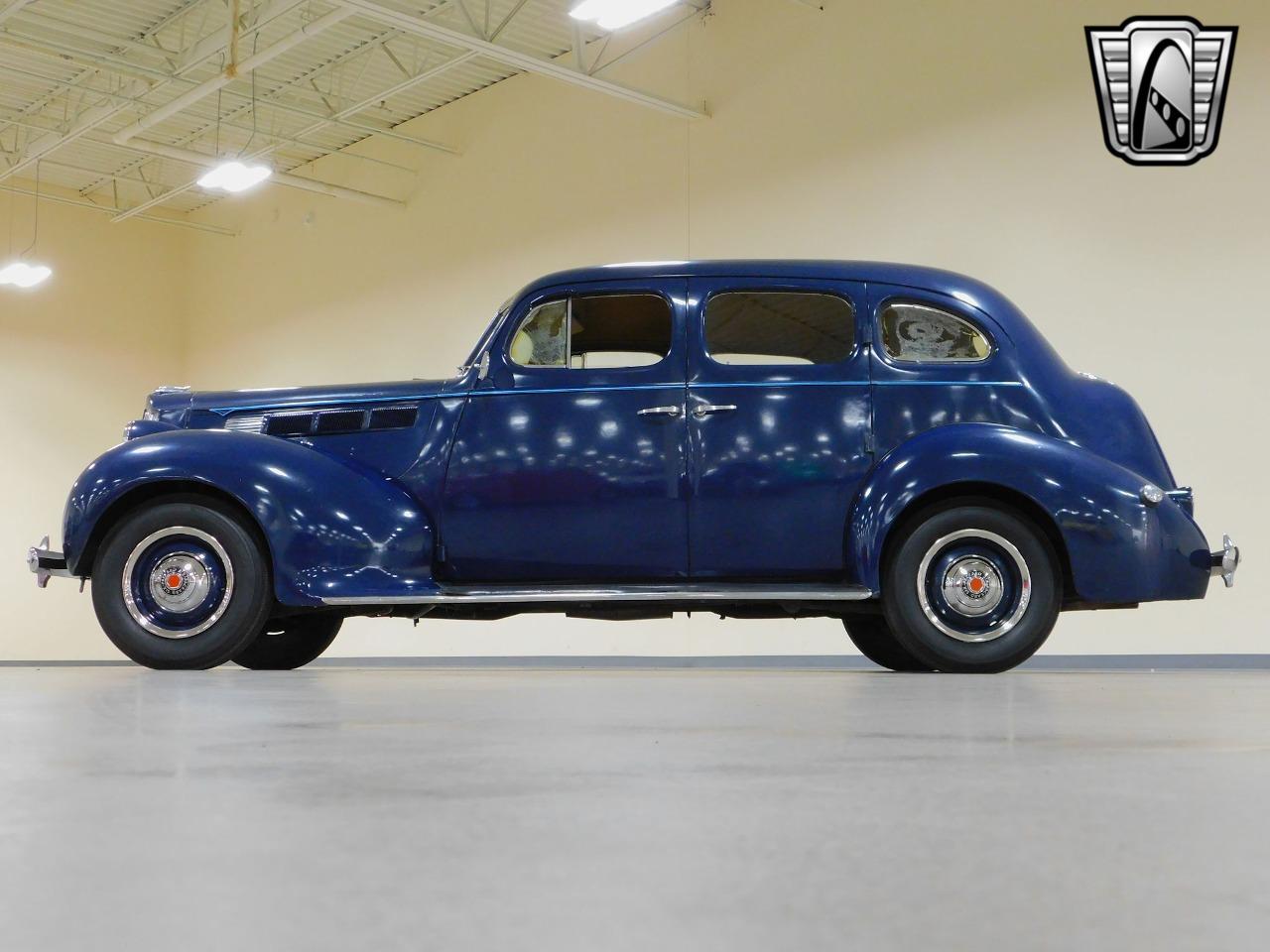 1938 Packard 1600