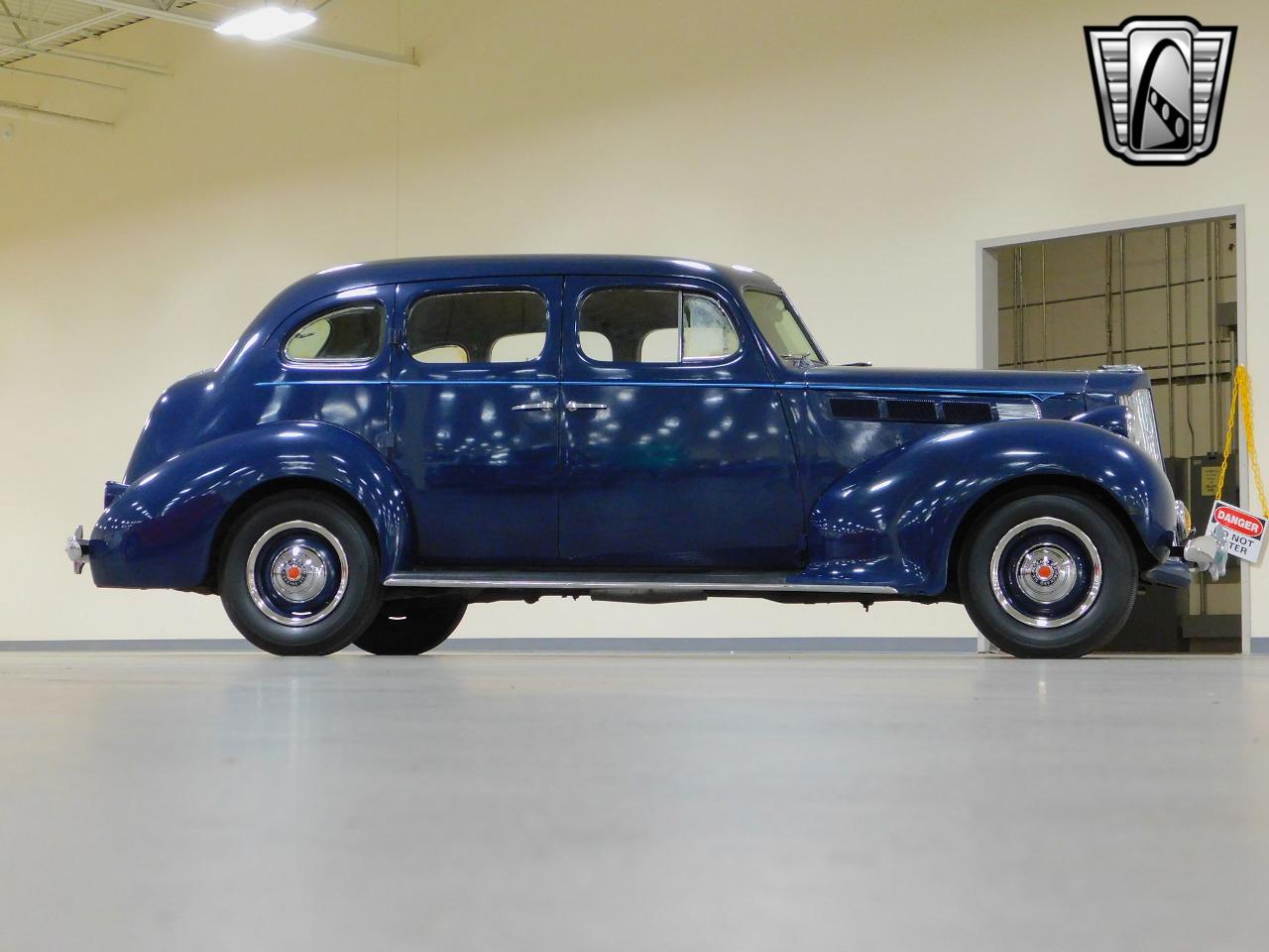 1938 Packard 1600