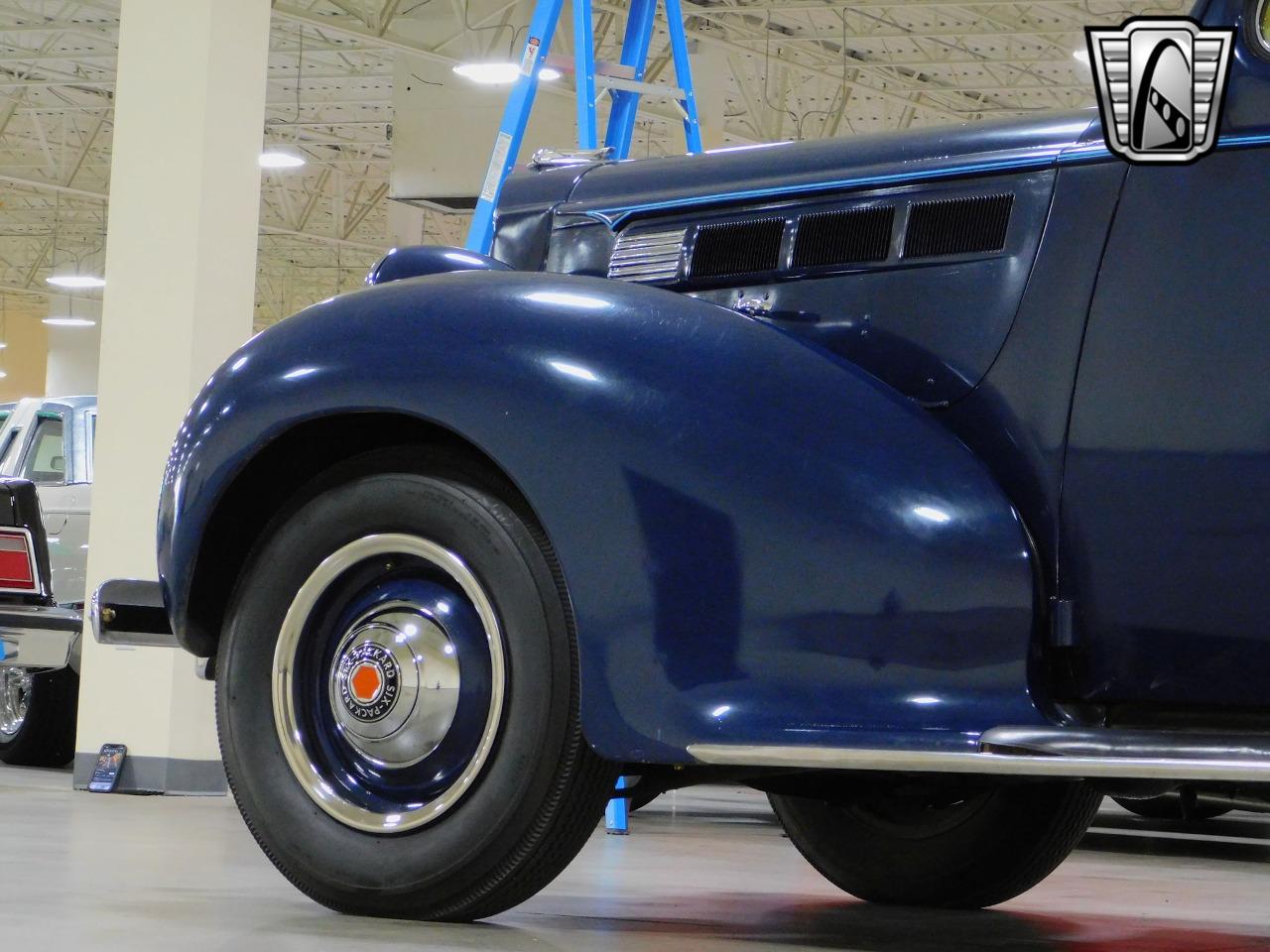 1938 Packard 1600