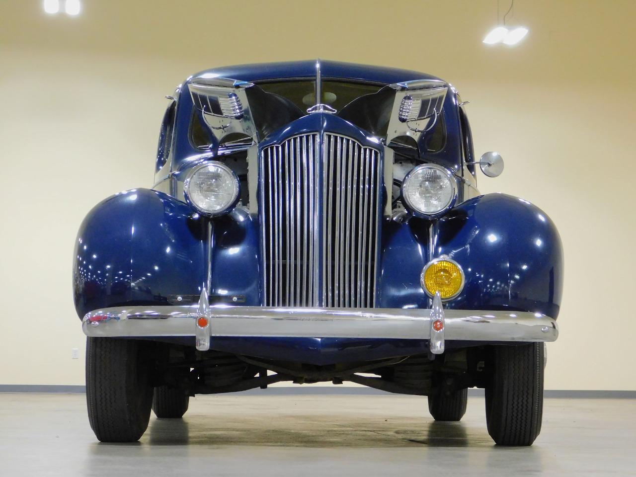 1938 Packard 1600