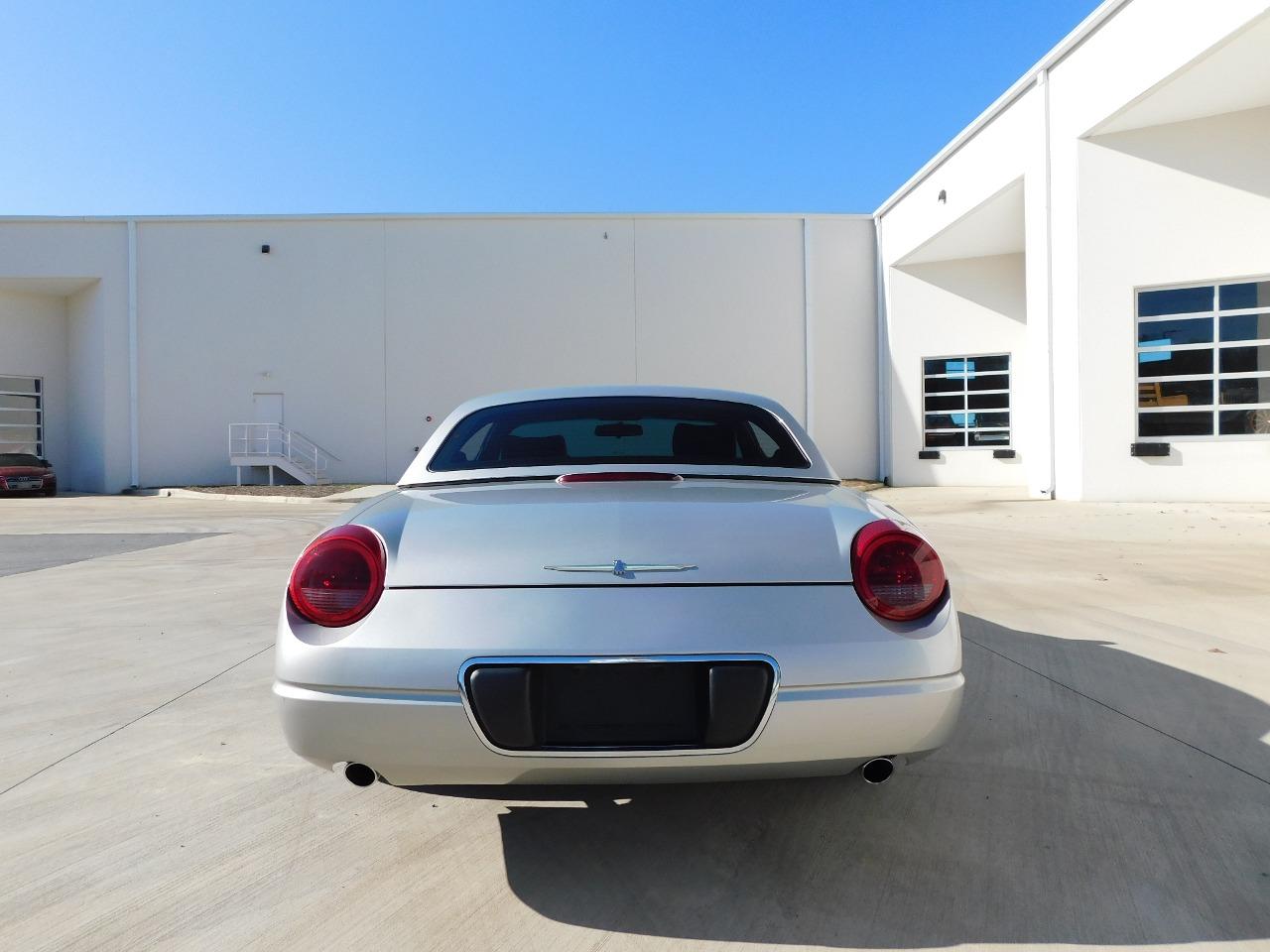 2004 Ford Thunderbird