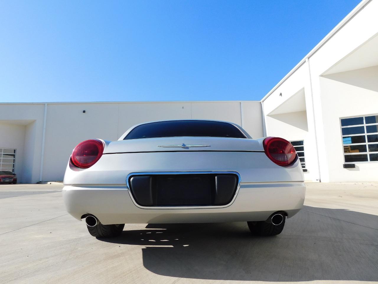 2004 Ford Thunderbird