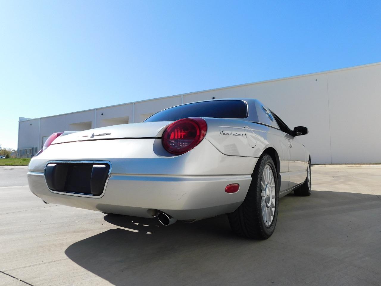 2004 Ford Thunderbird