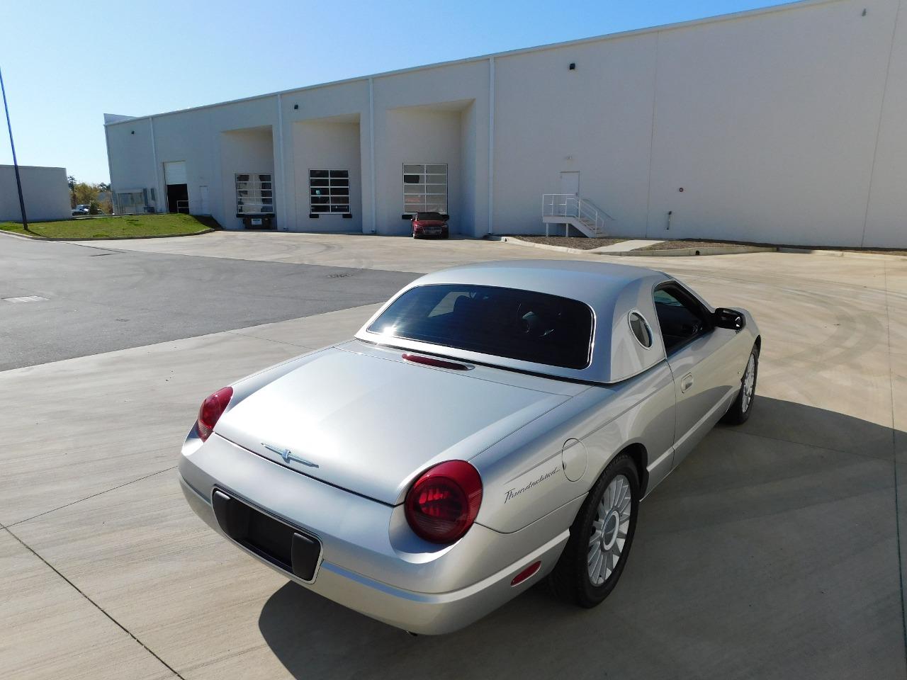 2004 Ford Thunderbird