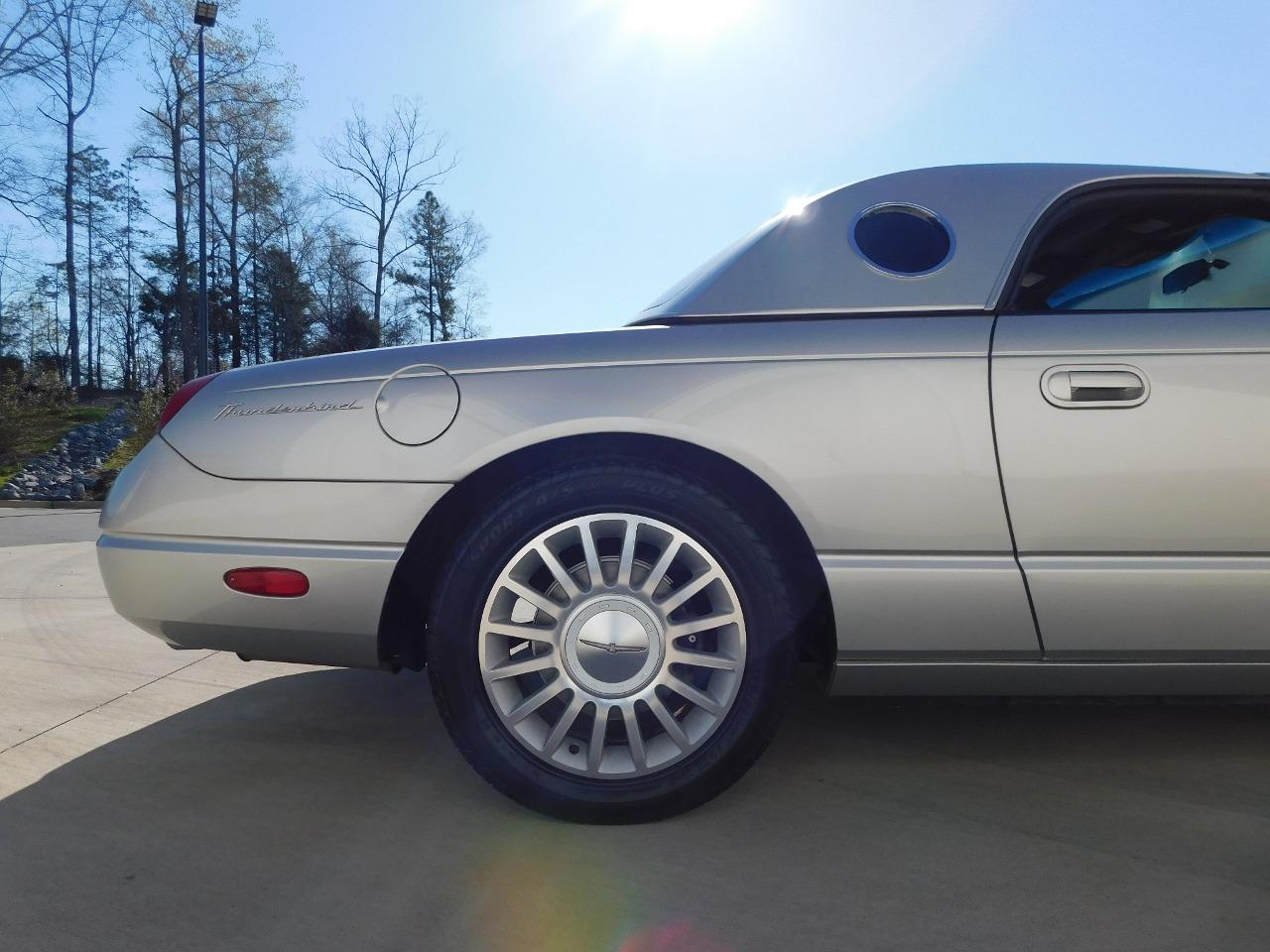 2004 Ford Thunderbird