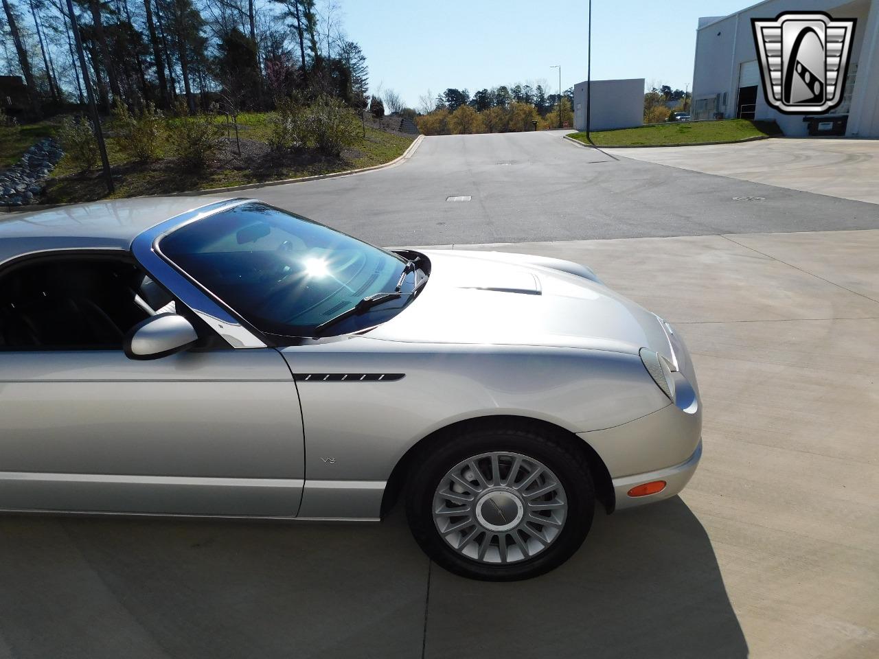 2004 Ford Thunderbird