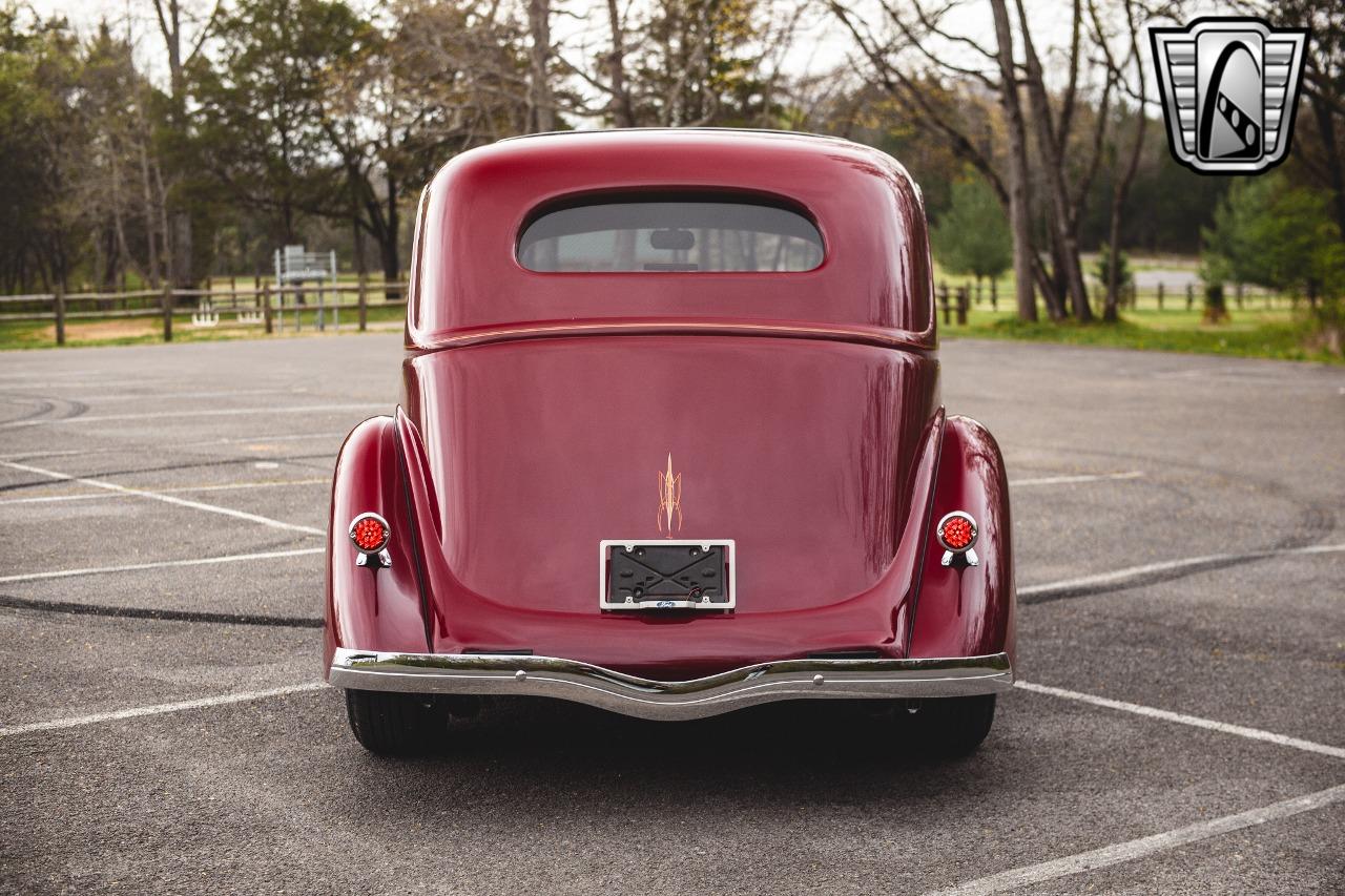 1936 Ford Deluxe