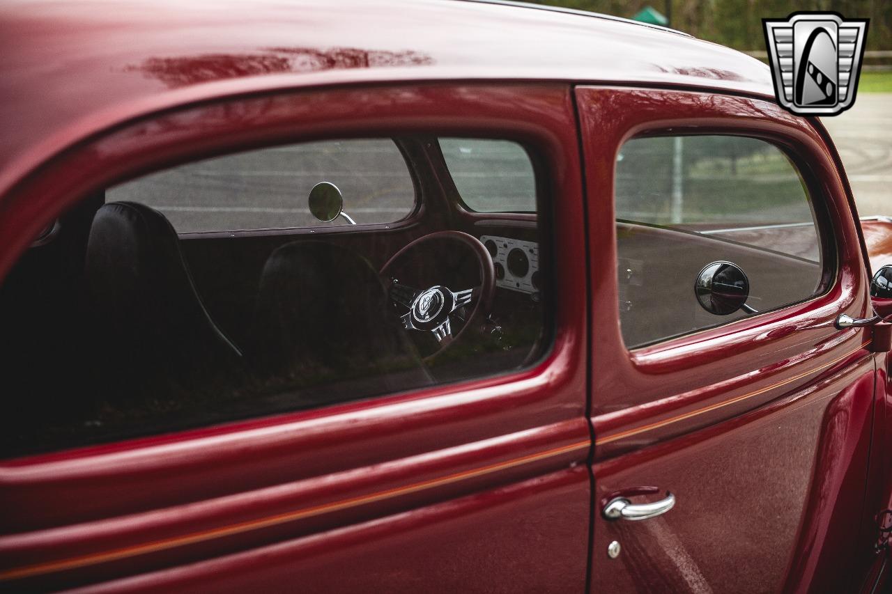 1936 Ford Deluxe