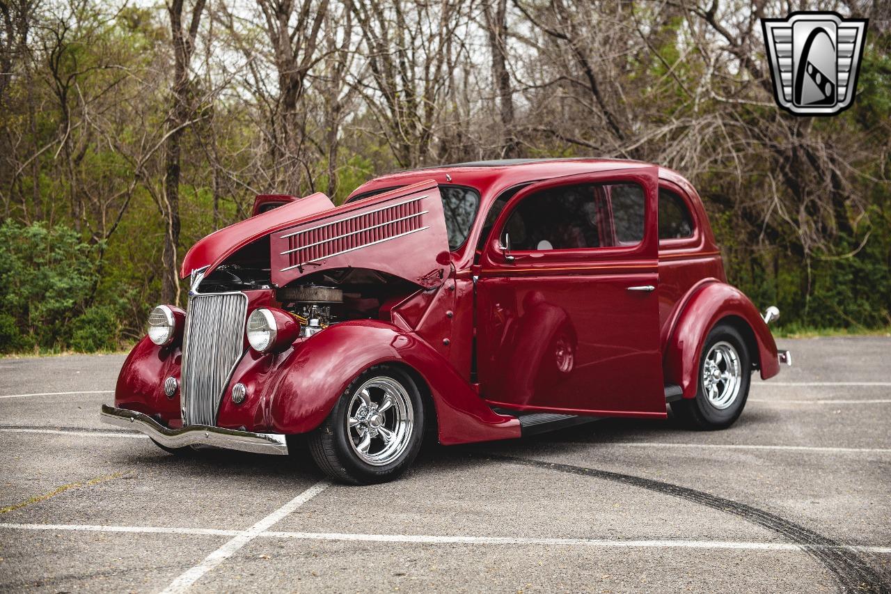 1936 Ford Deluxe