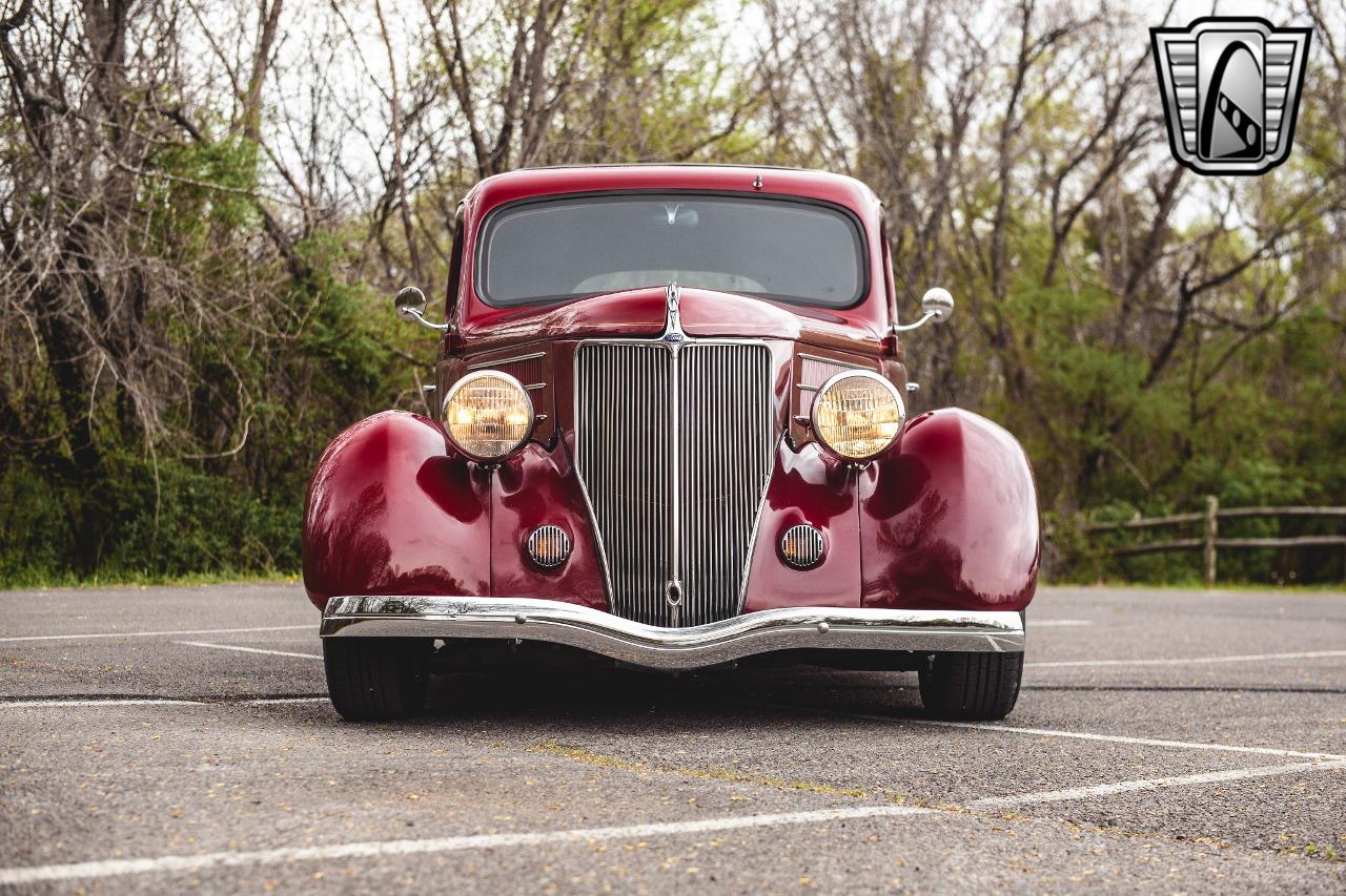 1936 Ford Deluxe