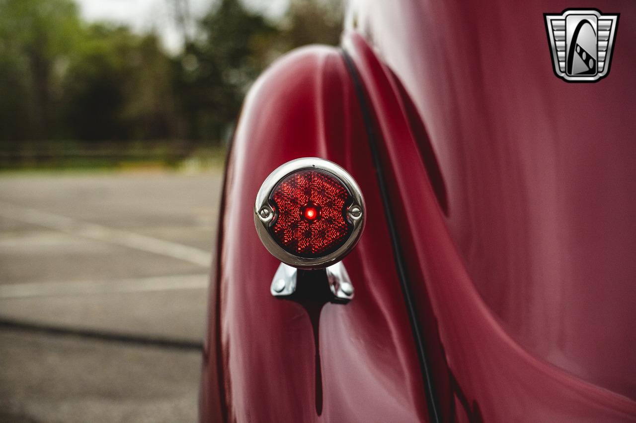 1936 Ford Deluxe