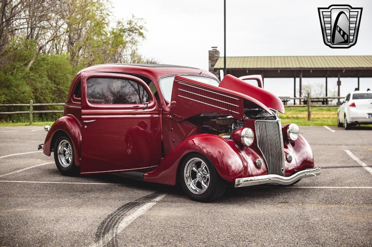 1936 Ford Deluxe