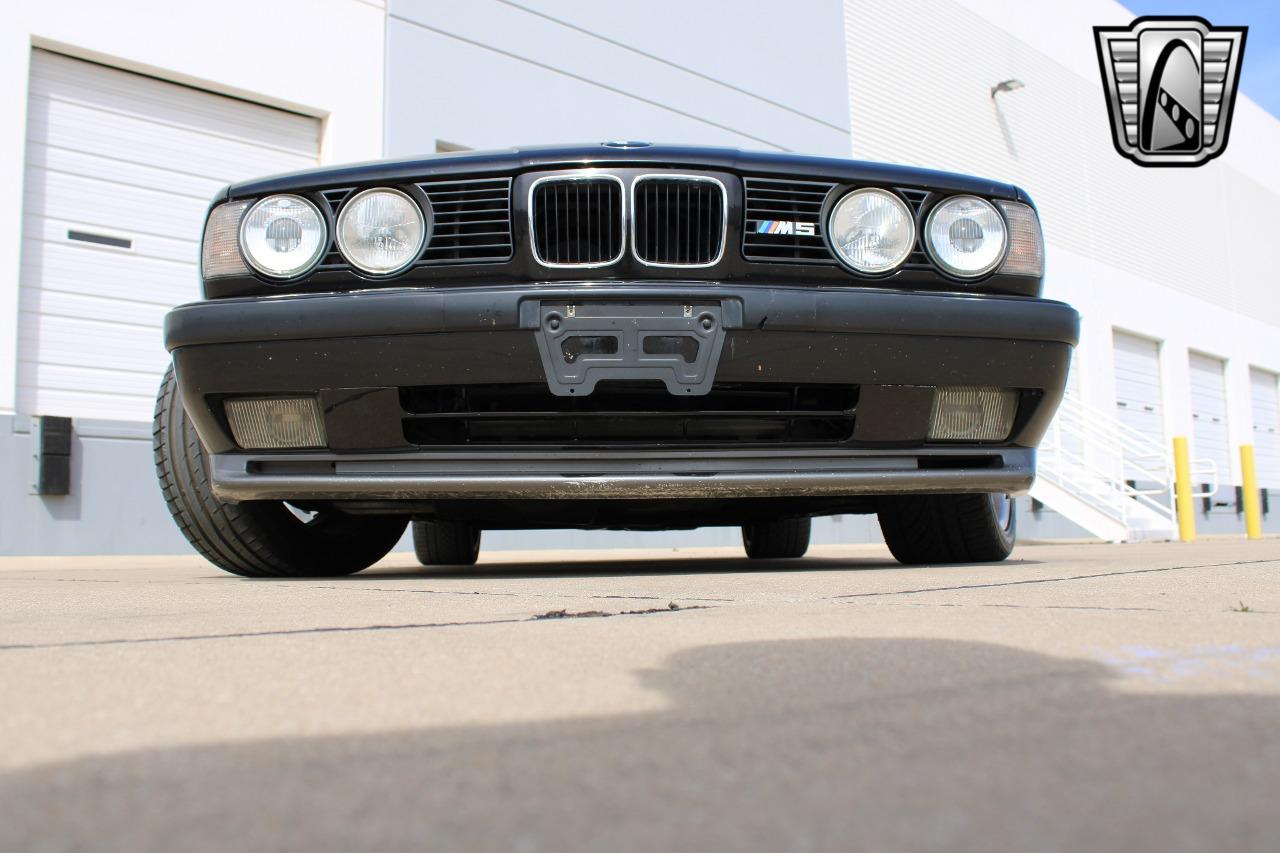 1991 BMW M5