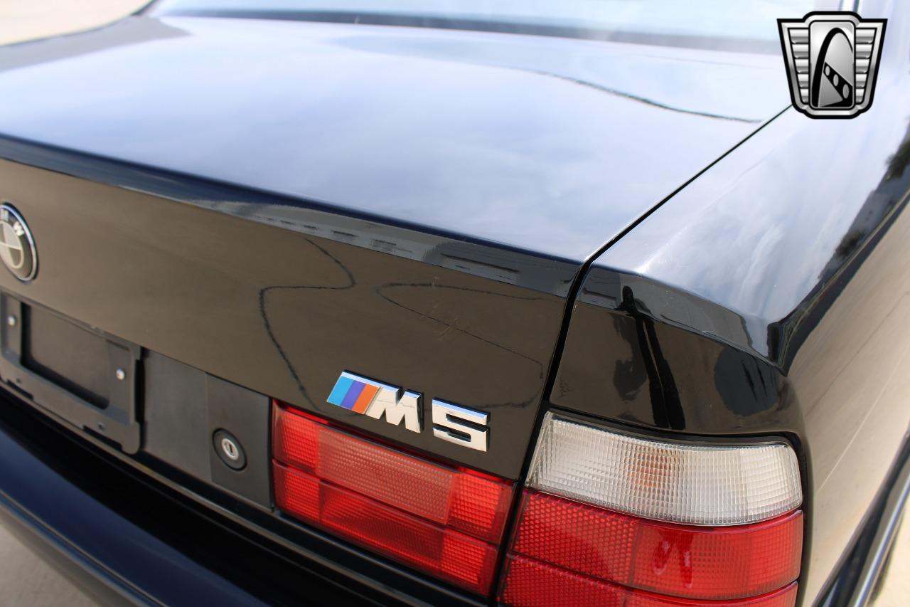 1991 BMW M5