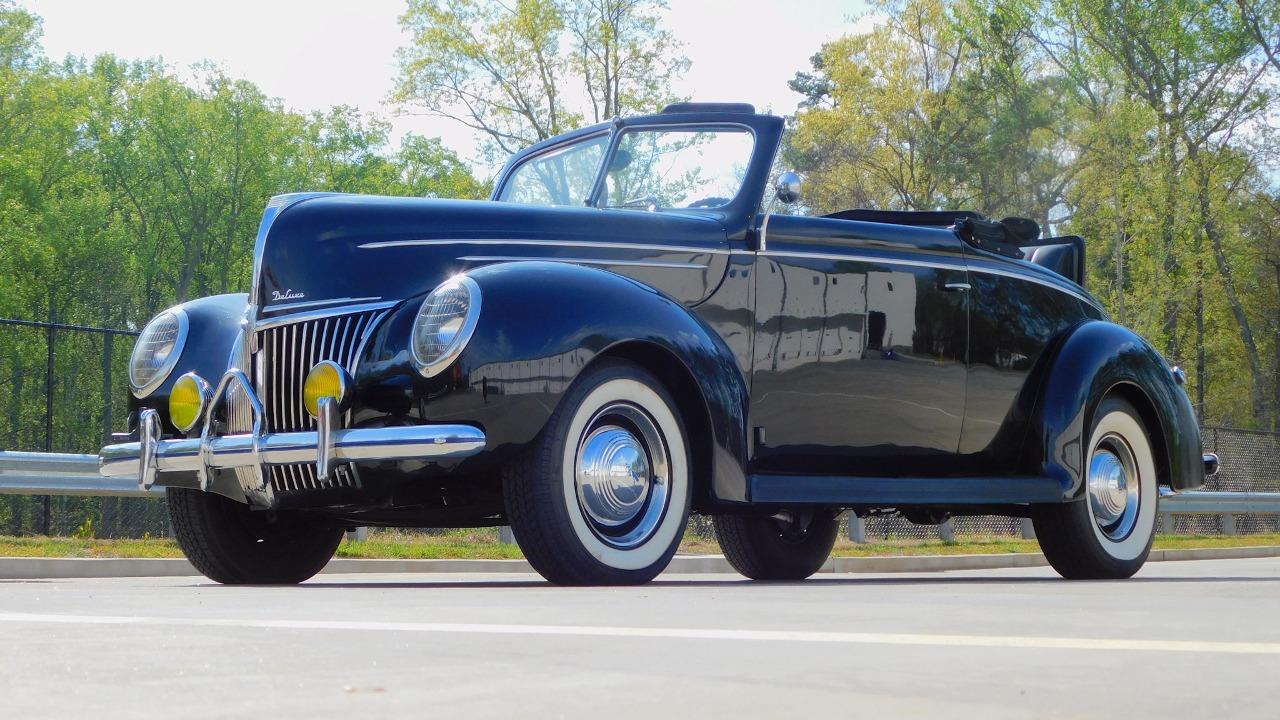 1939 Ford Deluxe