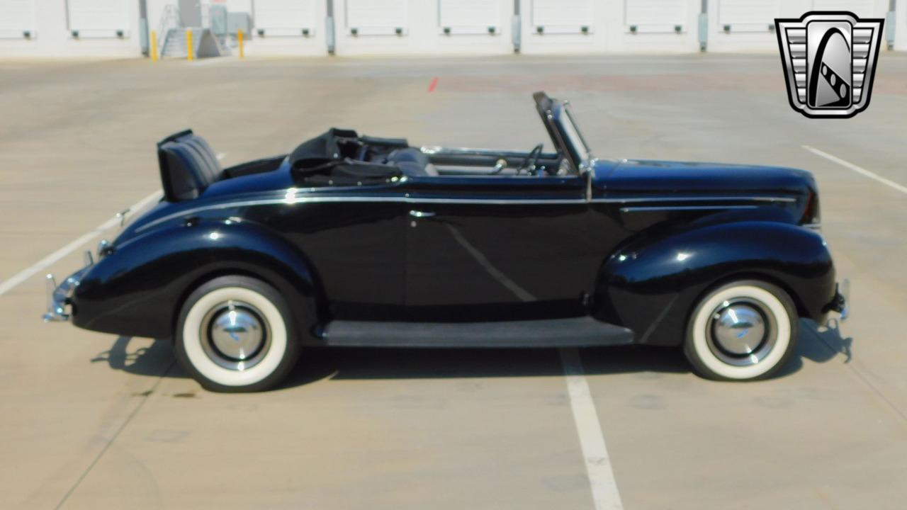 1939 Ford Deluxe