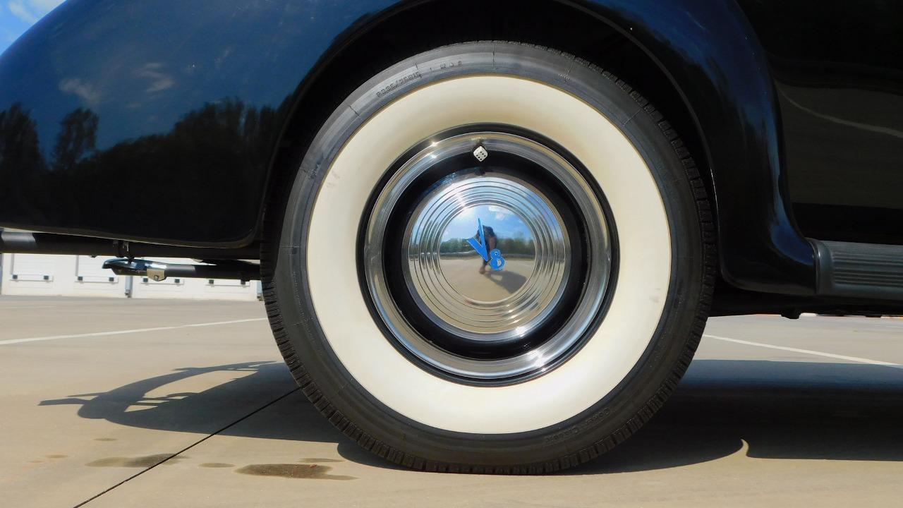 1939 Ford Deluxe