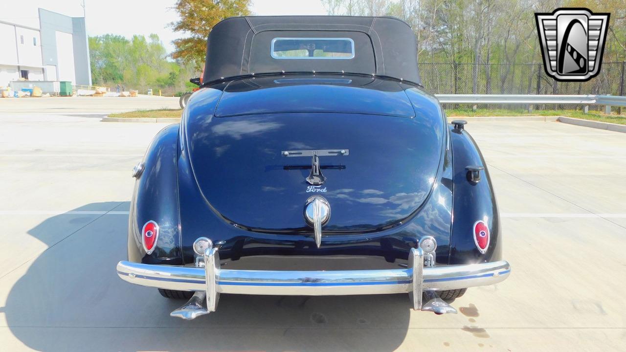 1939 Ford Deluxe