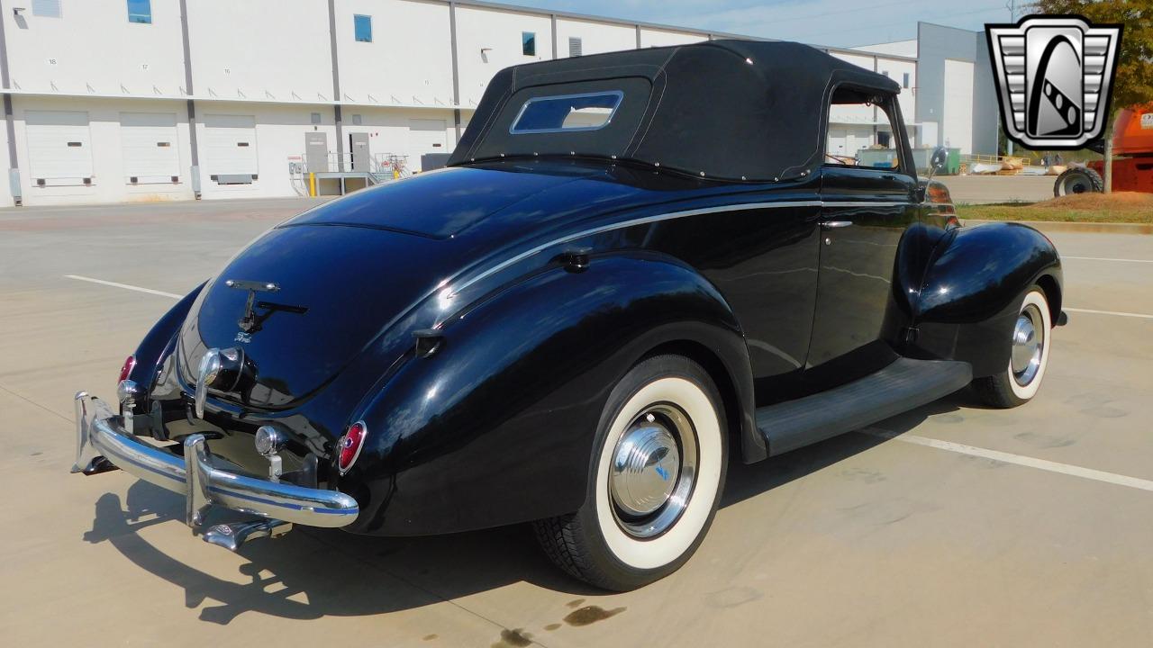 1939 Ford Deluxe