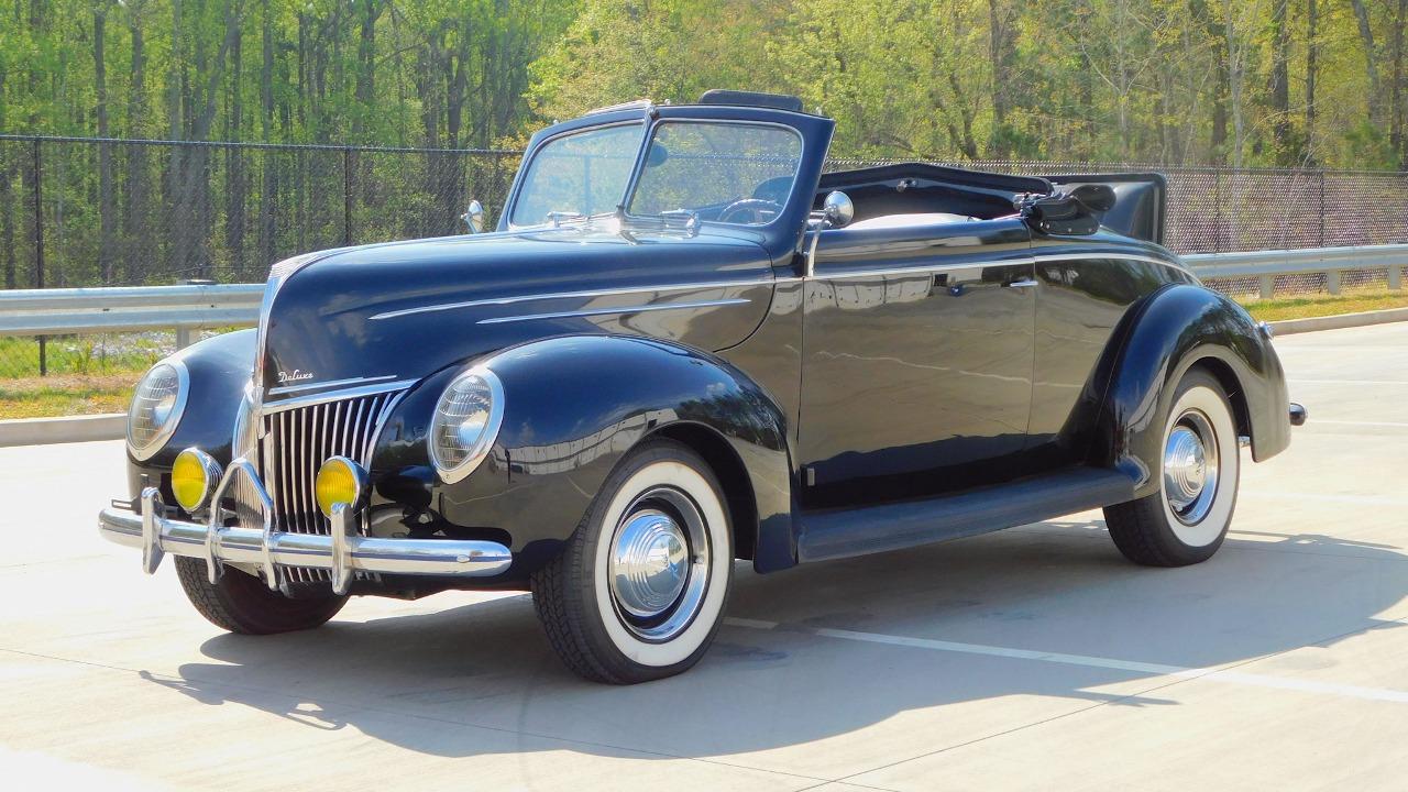 1939 Ford Deluxe