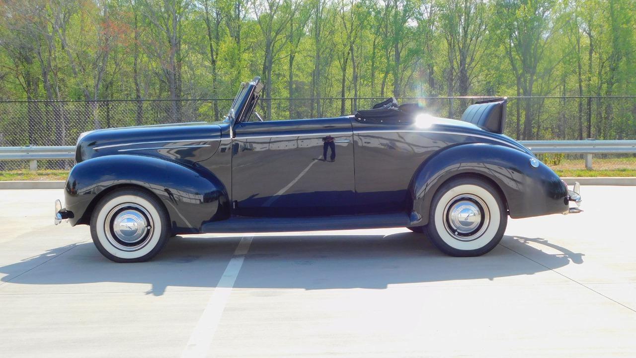 1939 Ford Deluxe