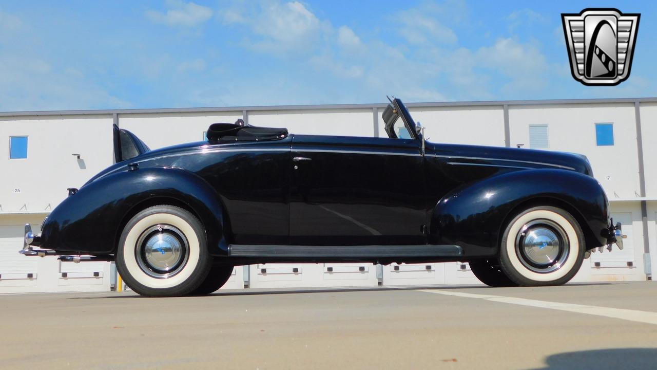 1939 Ford Deluxe