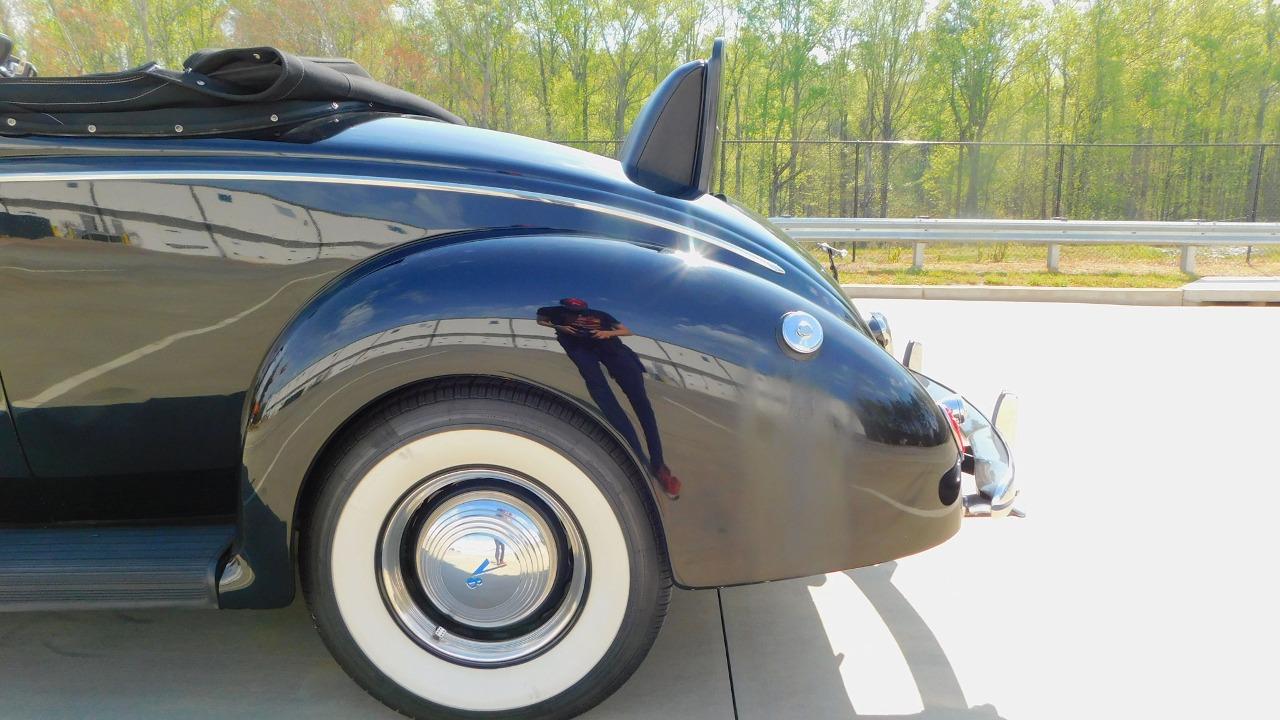 1939 Ford Deluxe