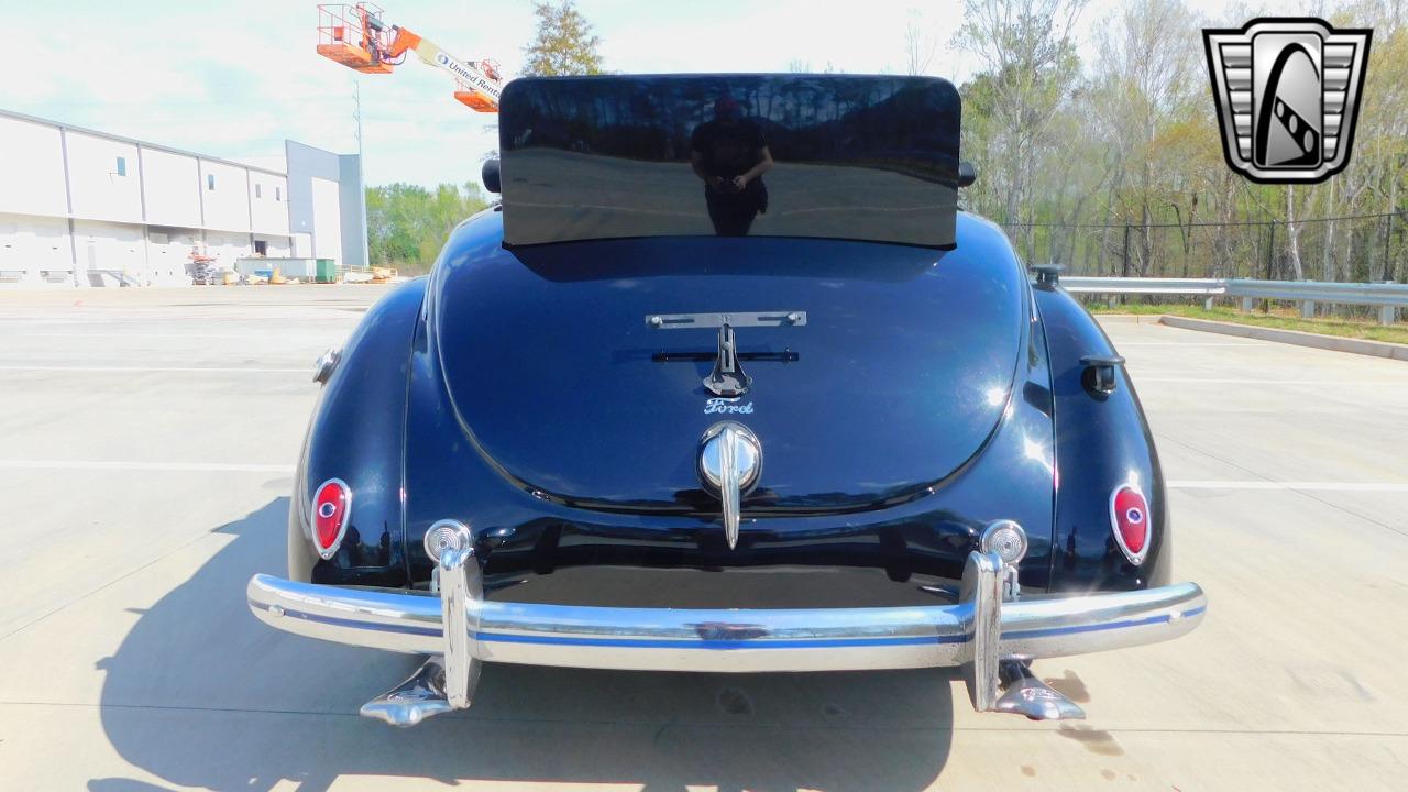 1939 Ford Deluxe