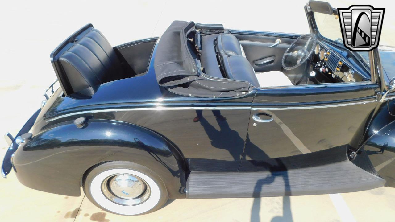 1939 Ford Deluxe