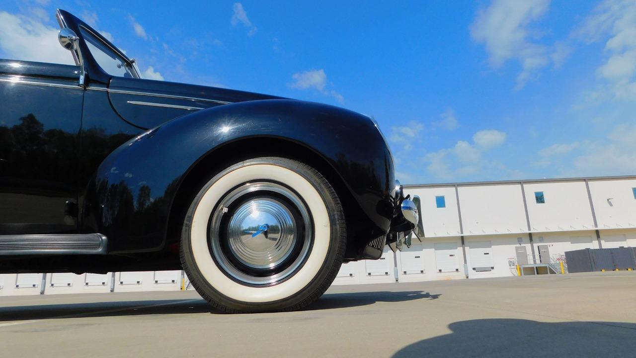 1939 Ford Deluxe