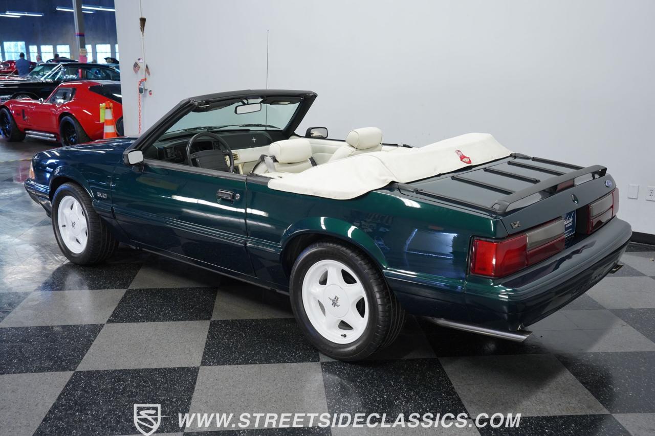 1990 Ford Mustang Convertible 7 UP Edition