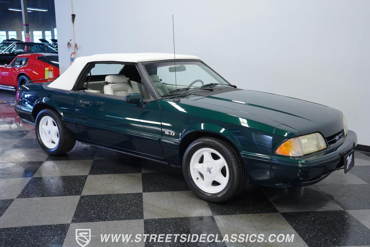 1990 Ford Mustang Convertible 7 UP Edition