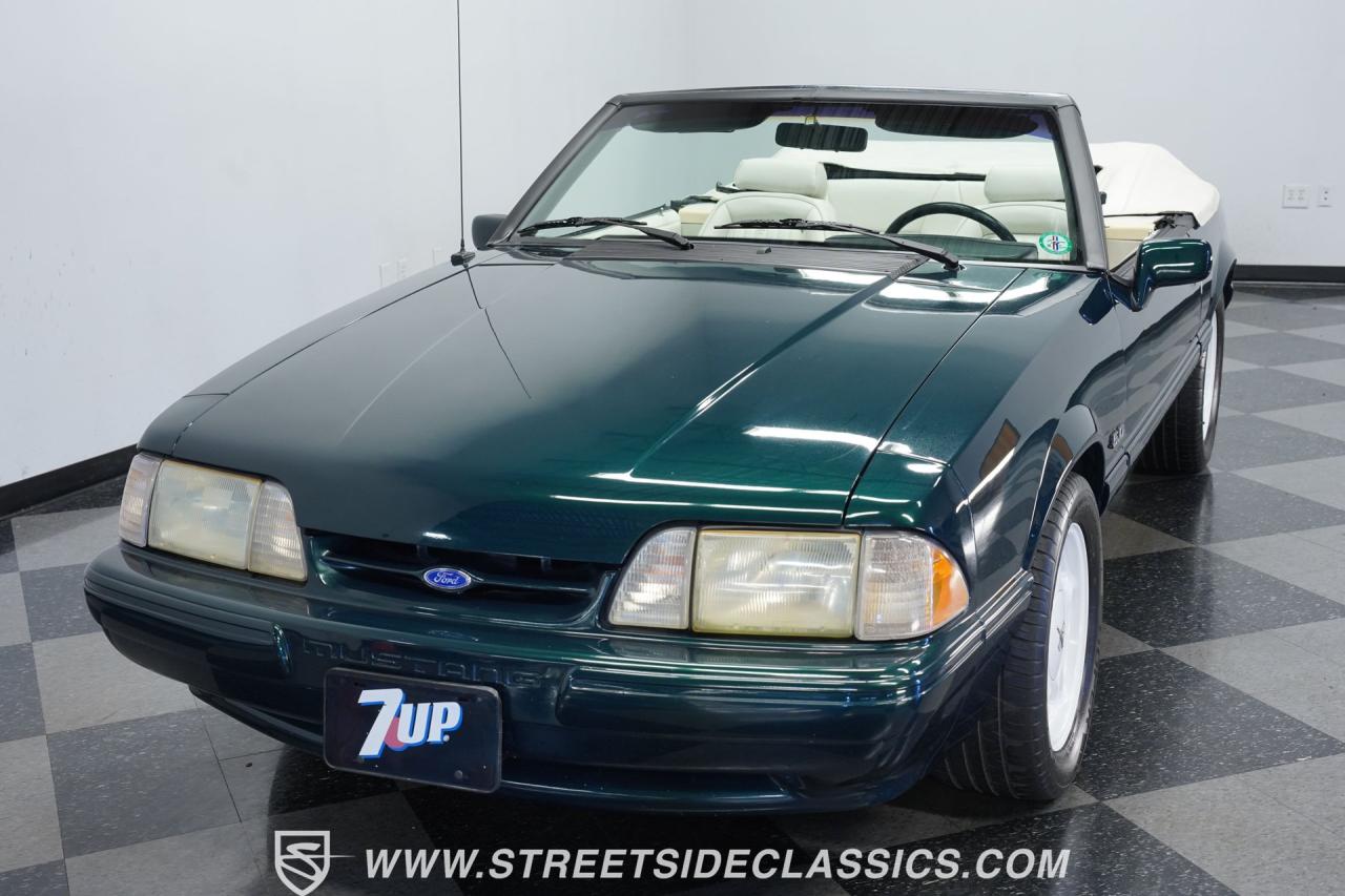 1990 Ford Mustang Convertible 7 UP Edition