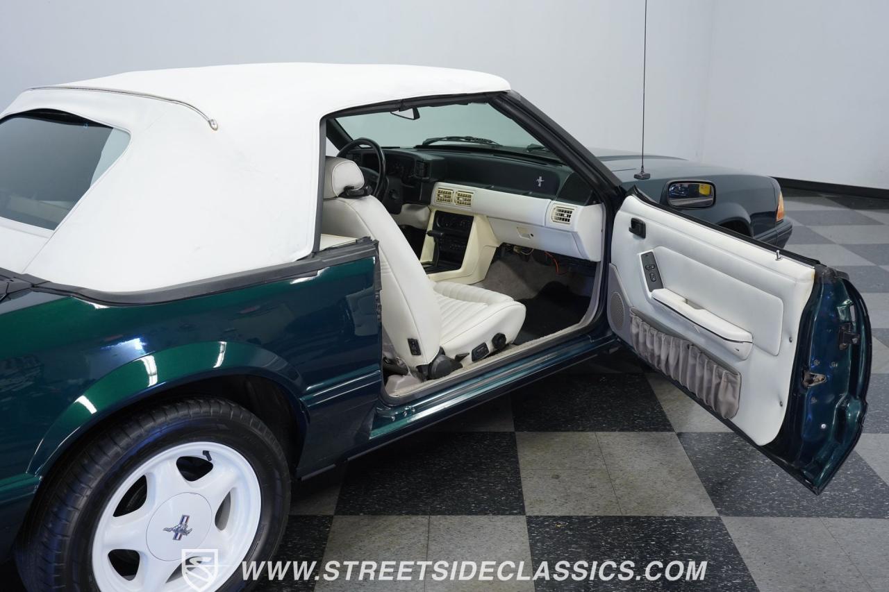 1990 Ford Mustang Convertible 7 UP Edition